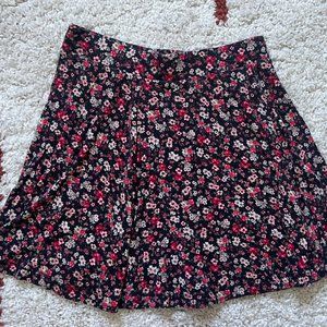 Cute cotton, floral mini skirt -- size S